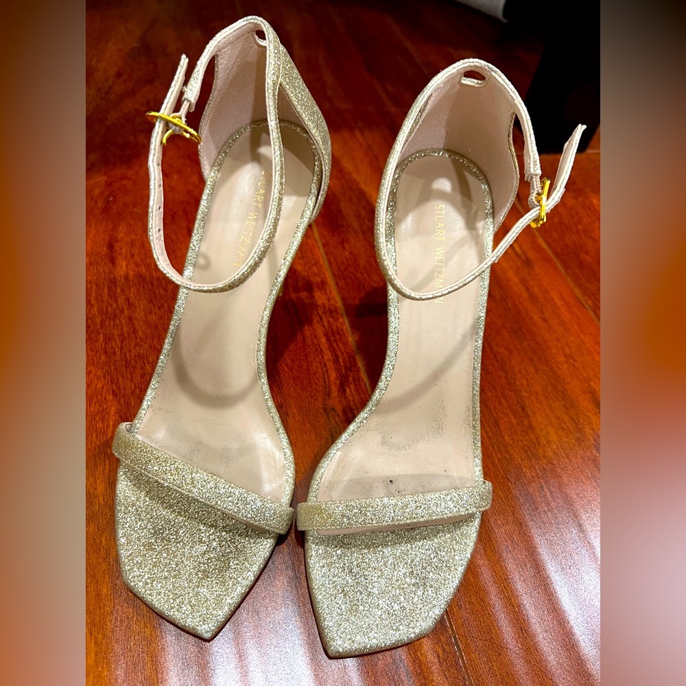 Stuart Weitzman Amelina 95 heels in color Platino